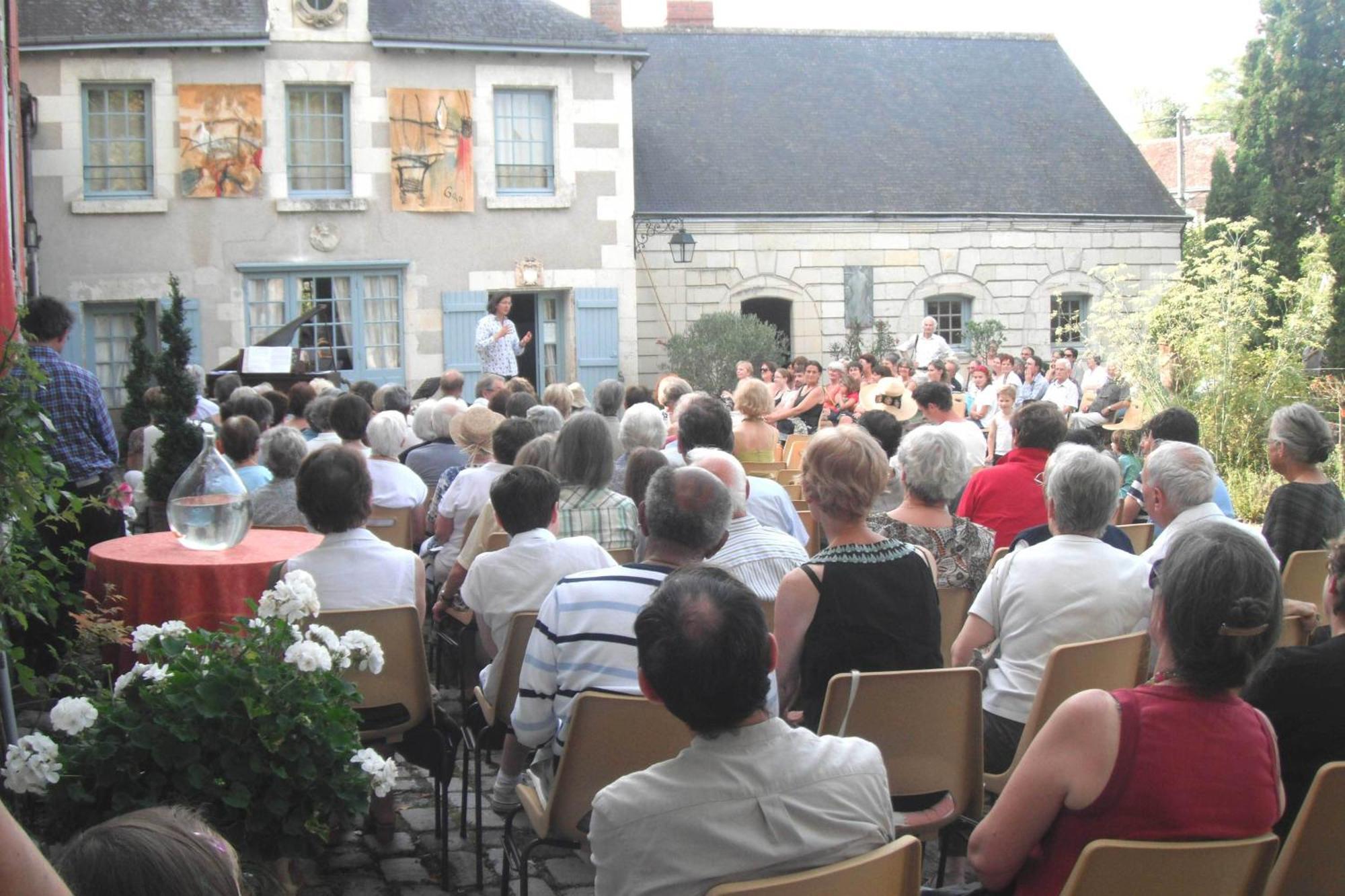 Les Douves Bed and Breakfast Onzain Buitenkant foto