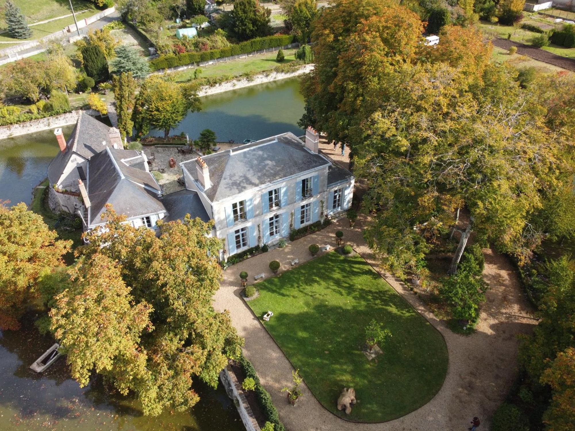 Les Douves Bed and Breakfast Onzain Buitenkant foto