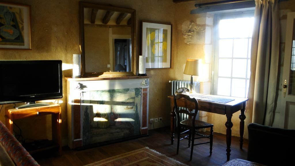 Les Douves Bed and Breakfast Onzain Kamer foto